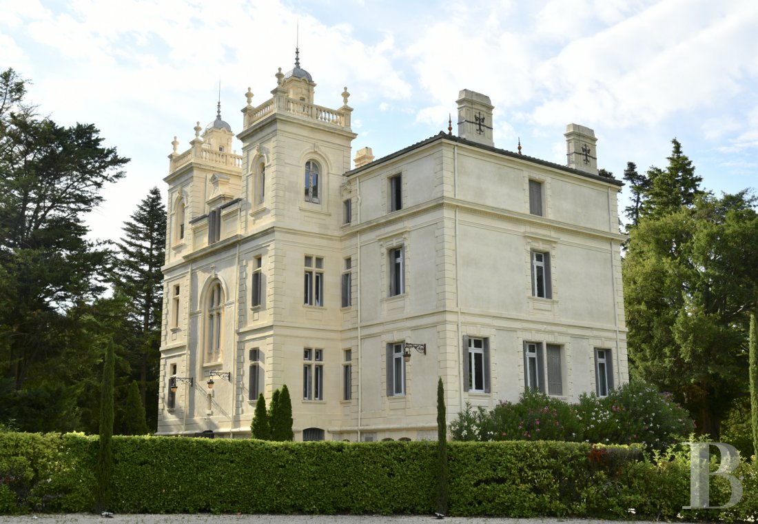 A 19th century chateau open for receptions and holidays to the east of Avignon in the Vaucluse  - photo  n°21